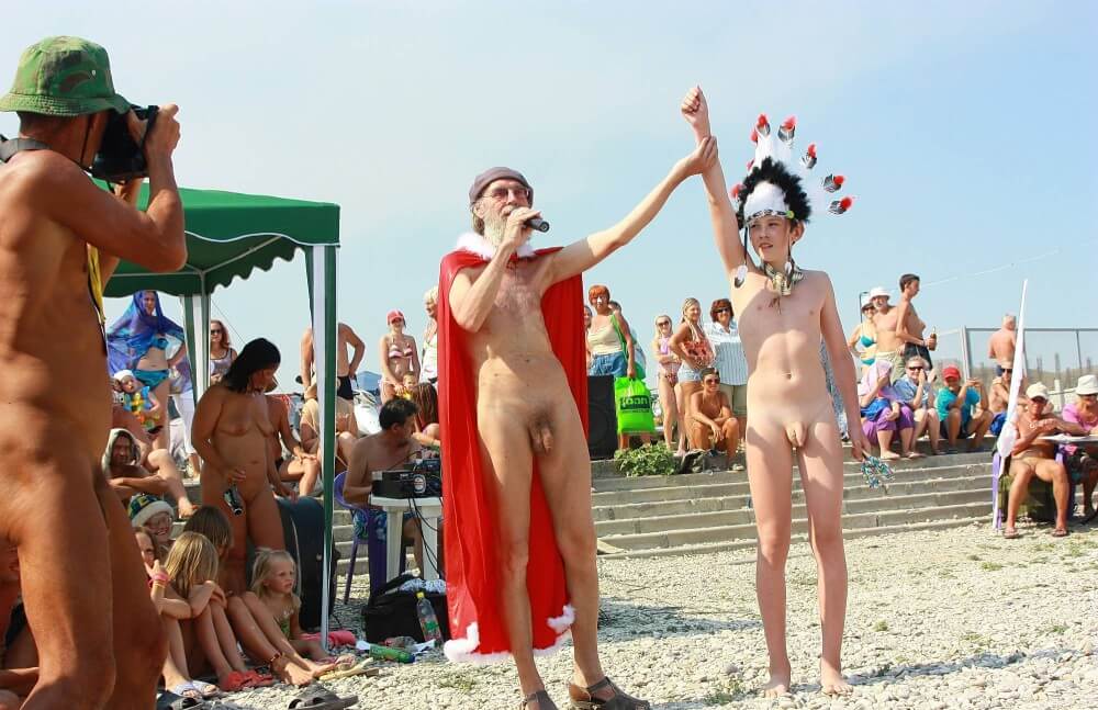 Native Headdress Dance pics